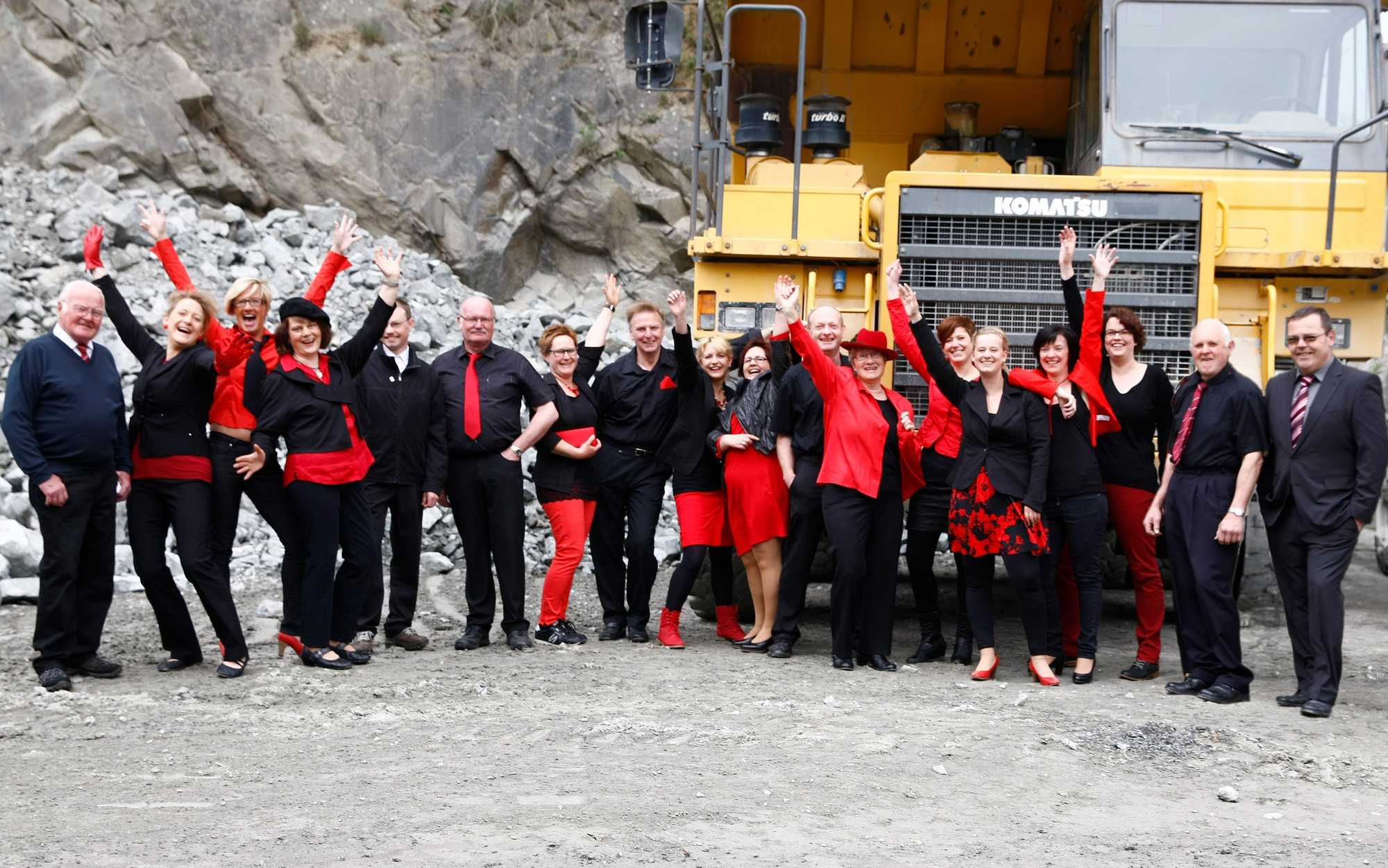 Gruppenfoto vom Chor Hildfeld im Steinbruch.