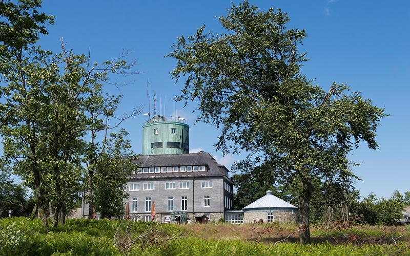 Der Wetterturm auf dem Kahlen Asten.