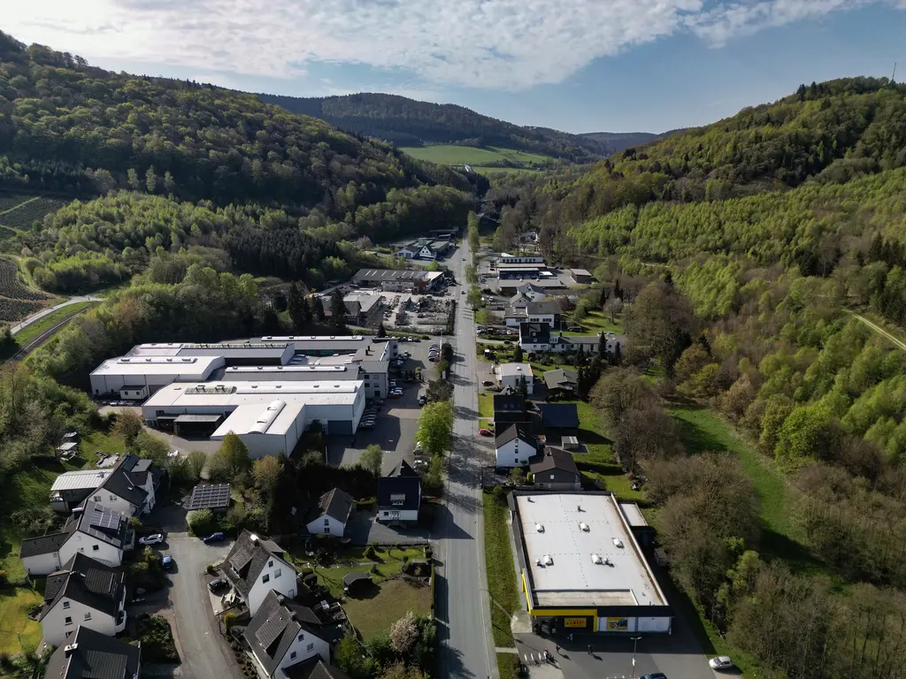 Luftbild des Gewerbegebietes Hochsauerlandstraße in Siedlinghausen